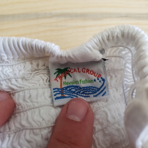 Tropical Group Hawaiian Spaghetti Strap top - Picture 3 of 7